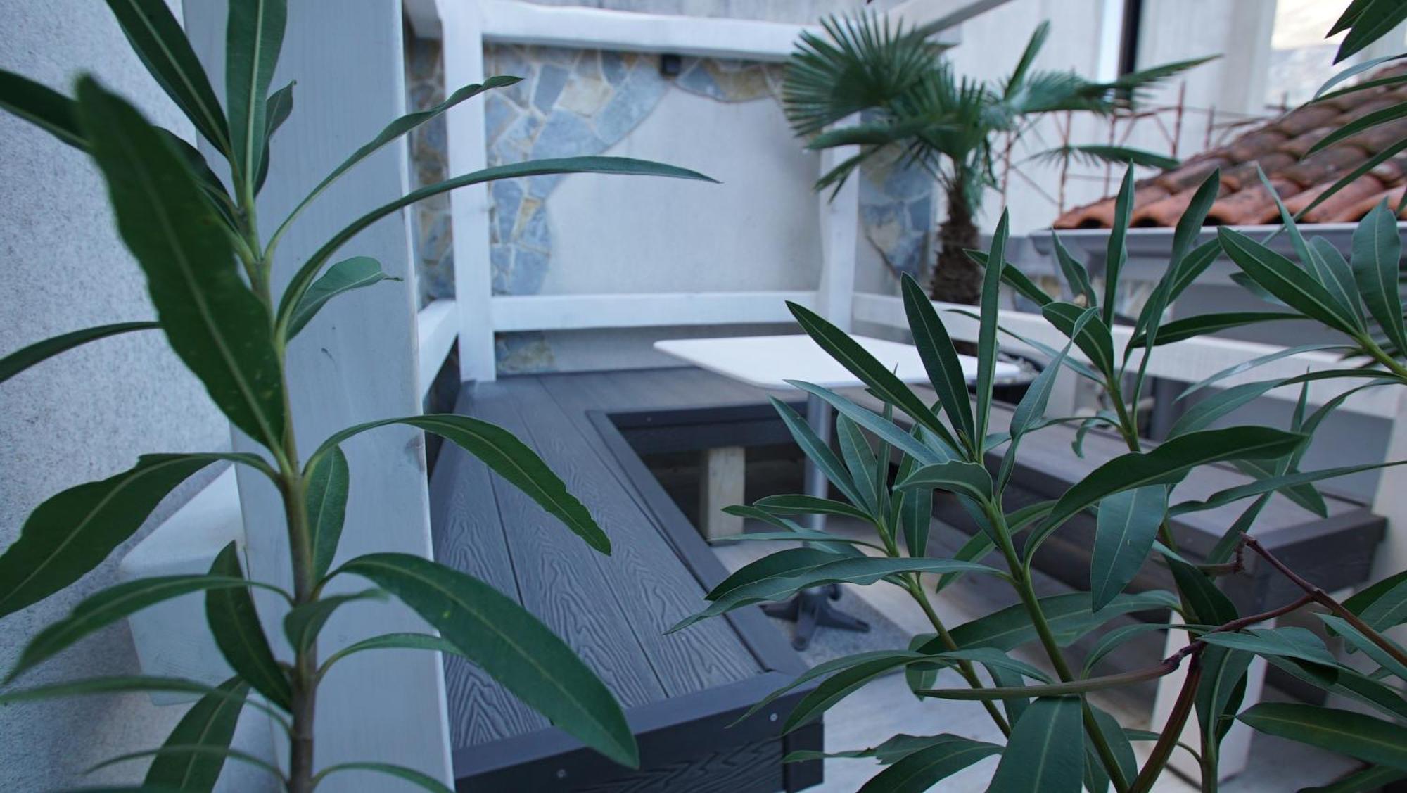 Penthouse Stoliv New Spa-Pool Villa Is Located 5M From The Sea, Exclusive Terrace,Private Jetty Wih Sunbeds, Pebble Beach, Secluded Location Total Area 375M2 At Your Disposal Kotor Exteriör bild