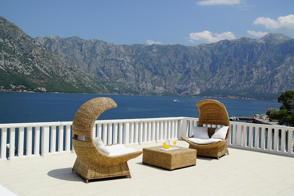 Penthouse Stoliv New Spa-Pool Villa Is Located 5M From The Sea, Exclusive Terrace,Private Jetty Wih Sunbeds, Pebble Beach, Secluded Location Total Area 375M2 At Your Disposal Kotor Exteriör bild