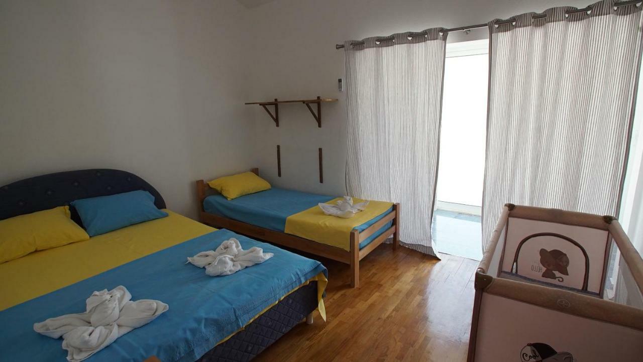 Penthouse Stoliv New Spa-Pool Villa Is Located 5M From The Sea, Exclusive Terrace,Private Jetty Wih Sunbeds, Pebble Beach, Secluded Location Total Area 375M2 At Your Disposal Kotor Exteriör bild